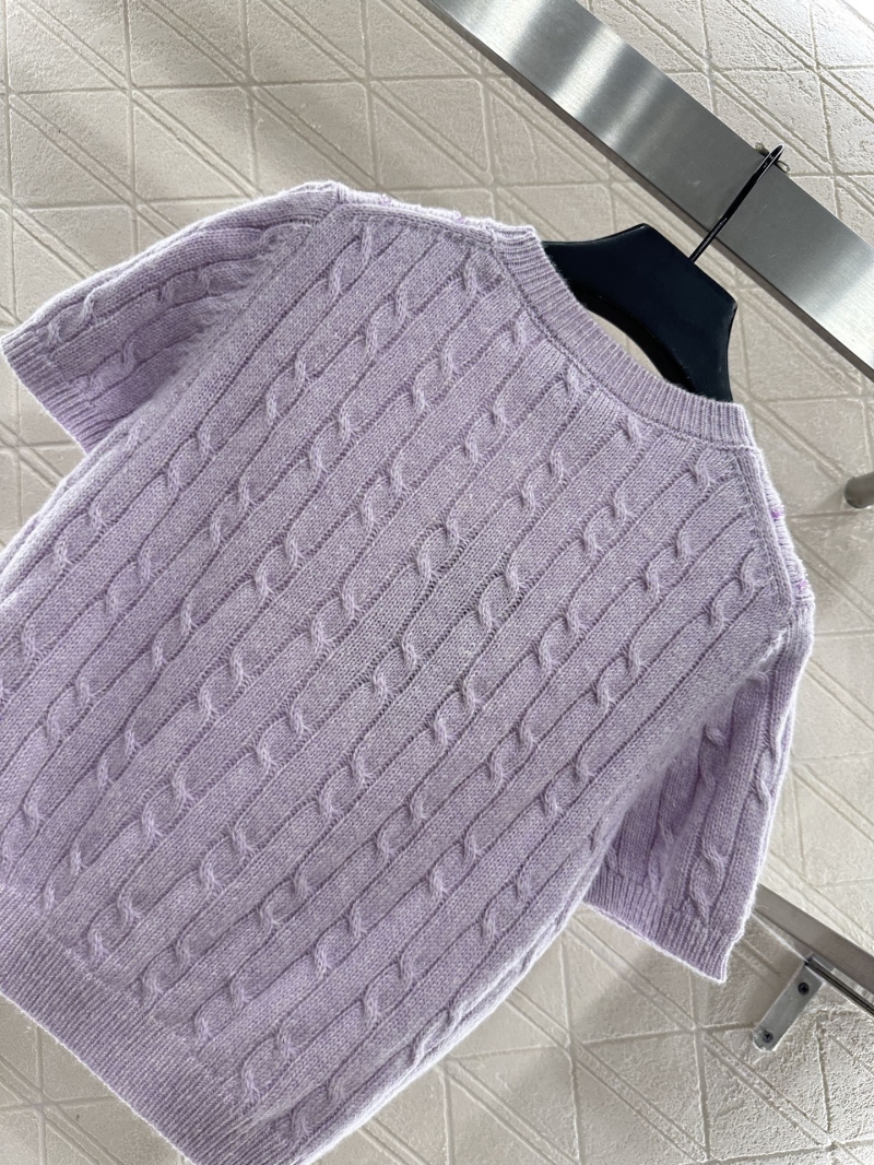 Gvc*1 sweaters